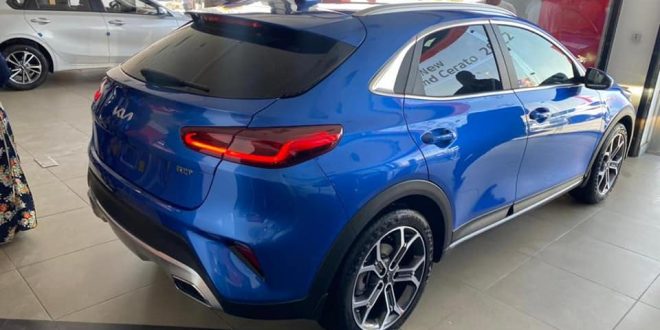 kia xceed 2022 blue flame